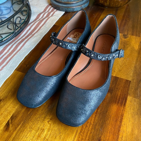 EUC Coach Mary Jane Floral Embellished Anthracite Leather Flat - Picture 3 of 7